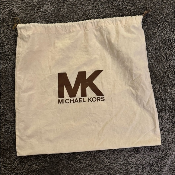 MICHAEL KORS Snakeskin Shoulder Bag With Chain Straps - Picture 4 of 14